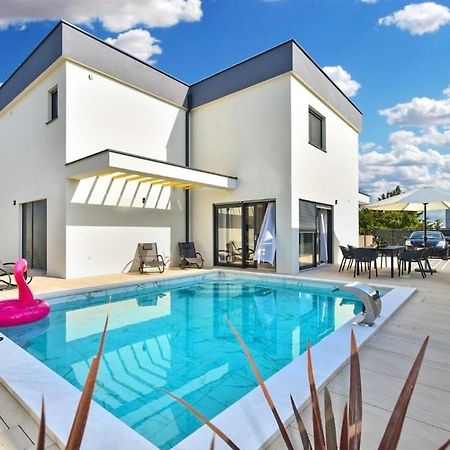 Jlo1 Mit Beheizbarem Pool Βίλα Peroj Εξωτερικό φωτογραφία